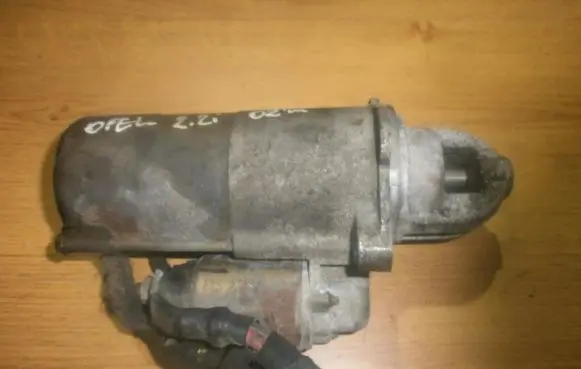 Opel Zafira A Starter motor