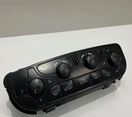 Mercedes-Benz C W203 Climate control unit A2098300085 9140010497 D373153