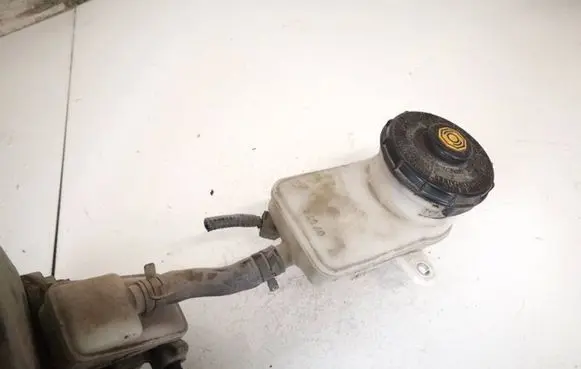 Brake fluid reservoir
