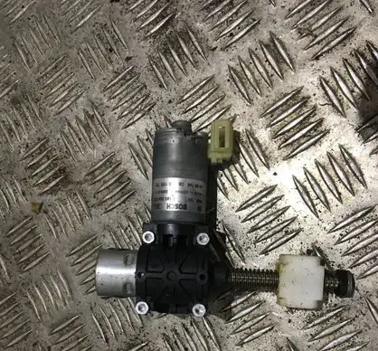 BMW 5 GT F07 Seat adjustment motor 0390204070