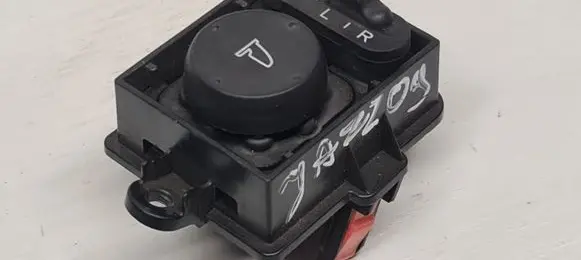 Honda Jazz Wing mirror switch 33212