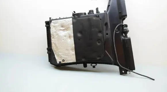 Audi Q7 4M Air filter box 4M0133843C