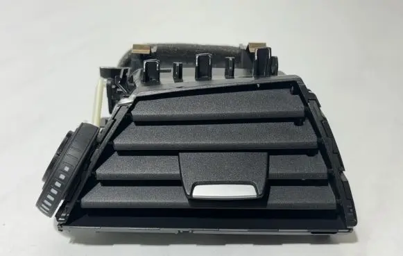BMW 1 F20 F21 Dash center air vent grill 9205356 64229205356 920535607