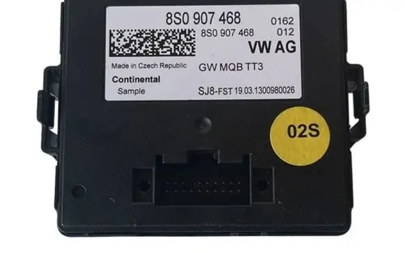 Audi TT TTS RS Mk3 8S Gateway control module 8S0907468