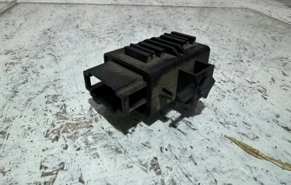 Volkswagen PASSAT B6 Seat heating relay 1Z0959772B