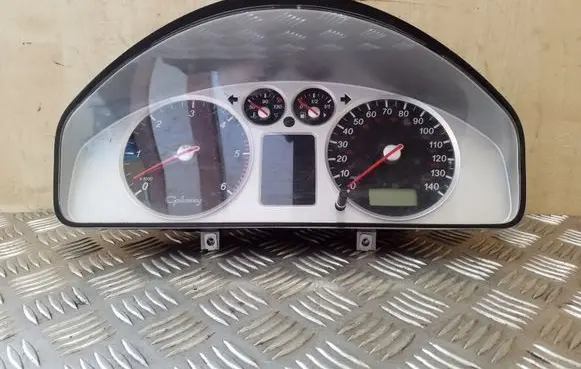 Ford Galaxy Speedometer (instrument cluster) 7M5920900E YM2110849ARC
