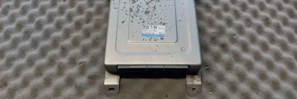 Mazda 323 F Engine control unit/module Z51818881 E2T83481M