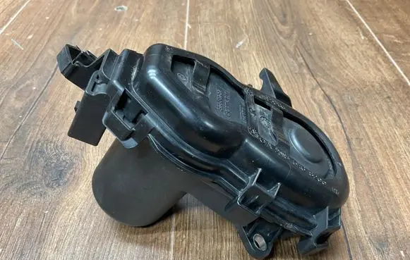 Mercedes-Benz E W213 Rear brake cylinder 32358282 A2135468200