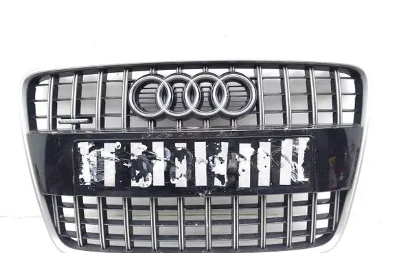 Audi Q7 4L Front bumper upper radiator grill 4L0807651D
