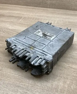 Audi A4 S4 B5 8D Engine control unit/module ECU 028906021CE 0281001425 0281001426