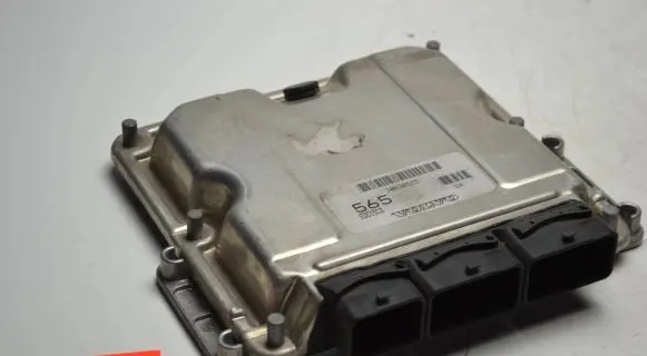 Volvo S40, V40 Engine control unit/module 30630565 0281011609