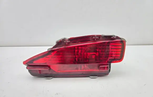 Toyota Yaris Rear fog light V293010R E110235