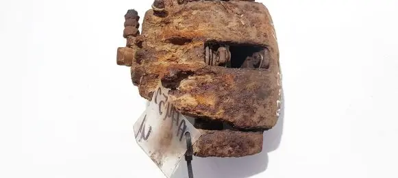 Mitsubishi Carisma Front brake caliper