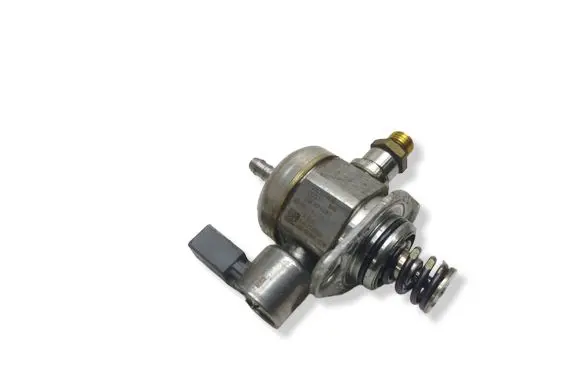 Audi Q5 SQ5 Fuel injection high pressure pump 06K127028F