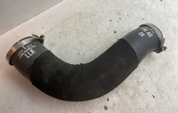 Audi Q7 4M Intercooler hose/pipe 4M0145737C