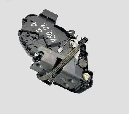 Volvo V50 Rear door lock 30753674 A048069