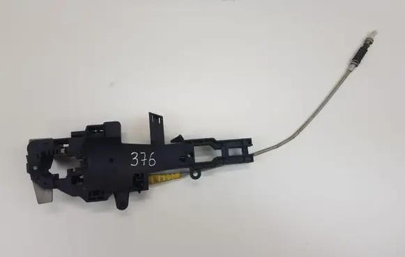 BMW 1 E82 E88 Front door exterior handle/bracket 