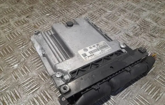 Volkswagen PASSAT B6 Engine control unit/module 03L907309 0281015029