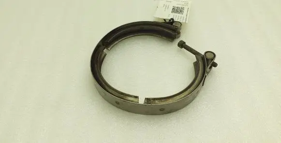 Volkswagen Golf VII Muffler pipe connector clamp 04L131455A