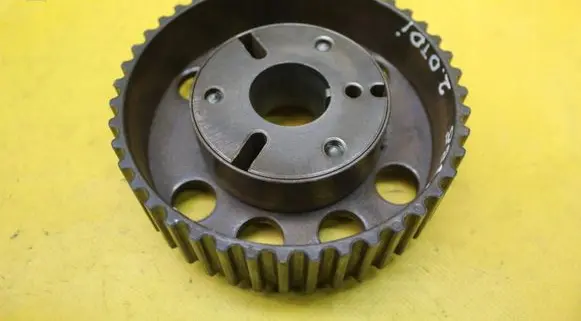 Volkswagen Touran I Camshaft pulley/ VANOS 