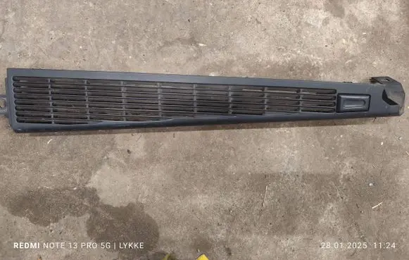 BMW 5 E39 Parcel shelf load cover mount bracket 8185228