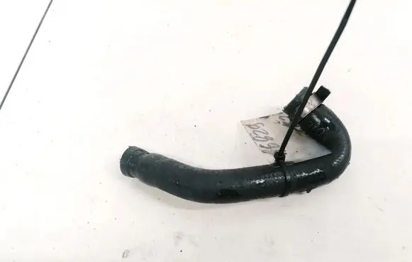 Audi A4 S4 B5 8D Engine coolant pipe/hose