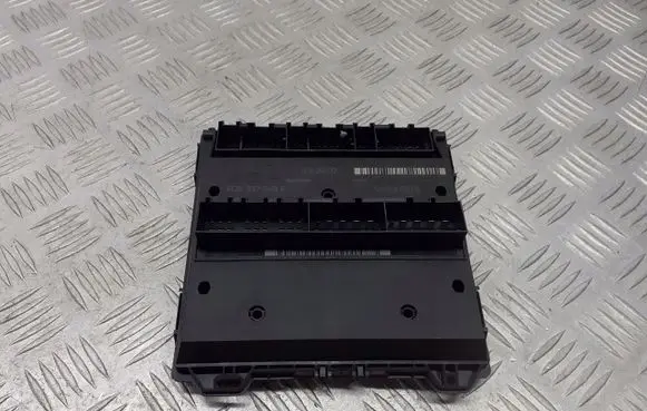 Skoda Fabia Mk1 (6Y) Central body control module 6Q2937049