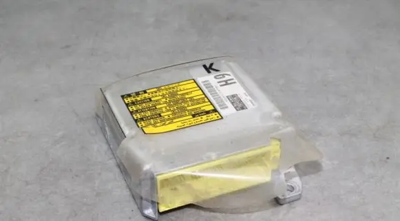 Toyota RAV 4 (XA20) Airbag control unit/module 8917042160