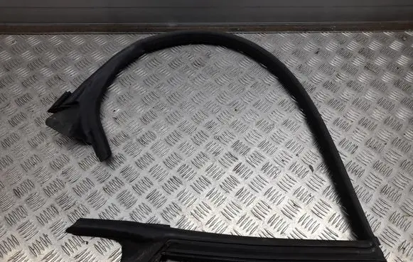 Audi A7 S7 4G Front door rubber seal 4G8845353