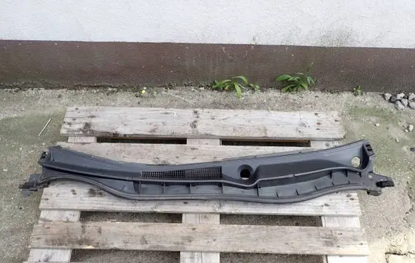 Lexus IS III XE30 Wiper trim 5570853120