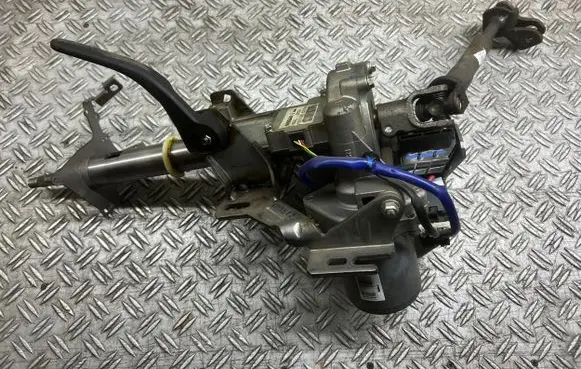 Steering wheel axle set