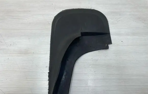 Mercedes-Benz ML W164 Rear mudguard 