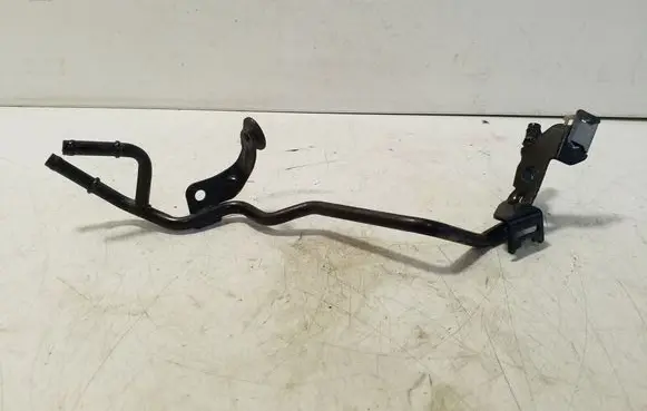 Audi A1 Engine coolant pipe/hose 04L121070AJ