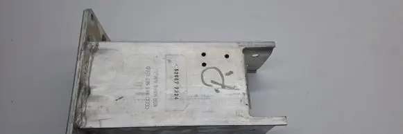 Audi A4 S4 B8 8K Front bumper mounting bracket C526877324 0681408078 8K0807133D