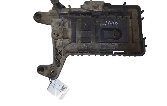 Volkswagen Golf VI Battery tray 1K0915333