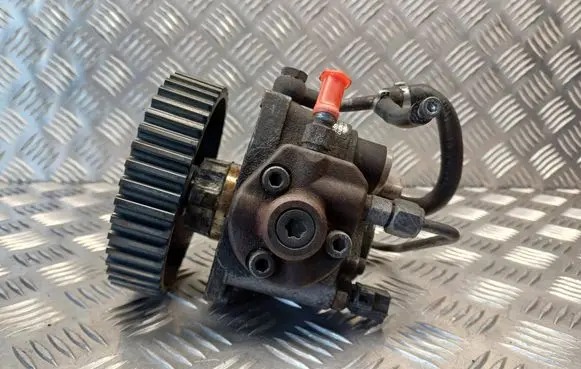 Opel Zafira B Fuel injection high pressure pump 8981030281 HU2940000503