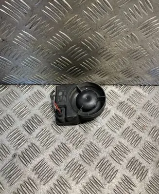 Volkswagen Jetta VI Alarm system siren 1K8951605B