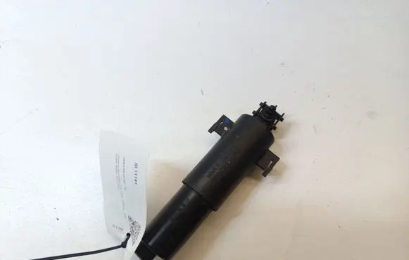 BMW 3 E90 E91 Headlight washer spray nozzle 7179311