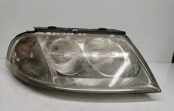 Volkswagen PASSAT B5.5 Headlight/headlamp