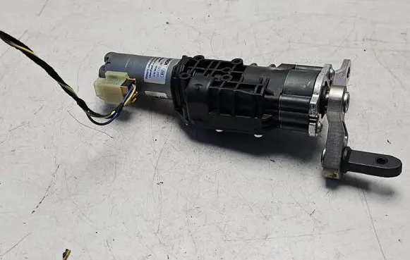 Audi A4 S4 B9 Tailgate/trunk/boot lift motor 8W9827852A 0390204156
