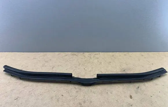 BMW 5 E60 E61 Top upper radiator support slam panel 7063835 51117063835