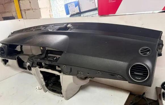 Mercedes-Benz C W204 Dashboard A2048601902