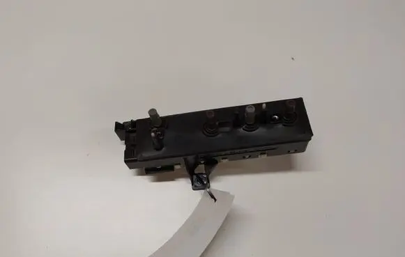 Toyota Avensis T250 Seat control switch 18A188 1911E5D 18A011