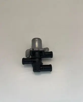 Cupra Formentor Coolant heater control valve 5Q0906457C
