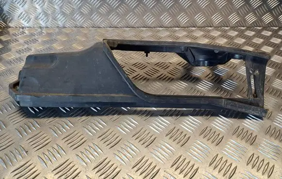 BMW 5 E60 E61 Air filter box cover 7793203