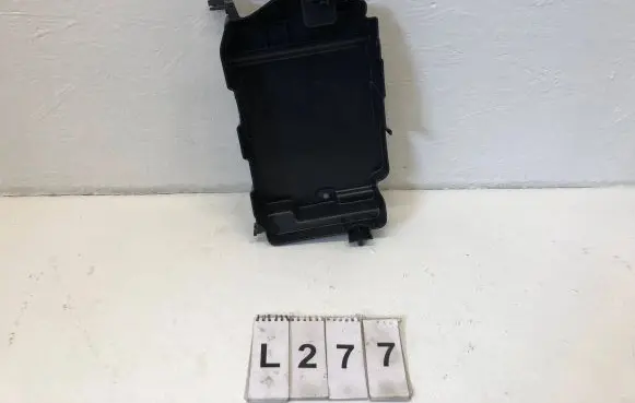 Renault Clio V Fuse box cover 215489368R