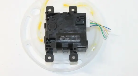 Toyota Prius (XW50) Air flap motor/actuator 0638002031