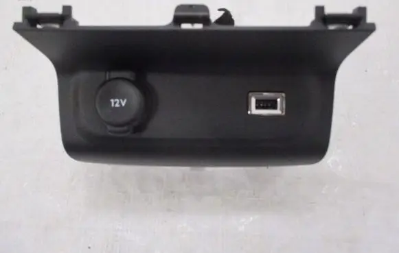 Citroen C3 12 V Socket (front) 9829485677