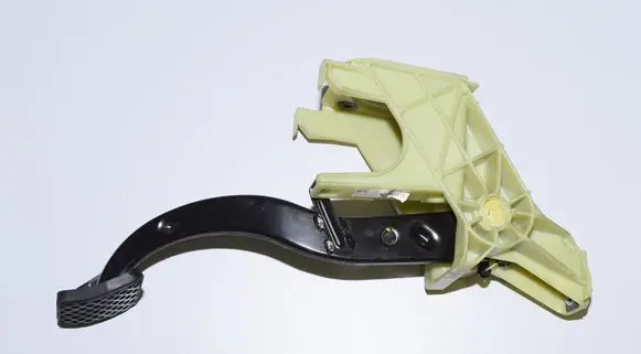 BMW 7 E65 E66 Brake pedal 6752517