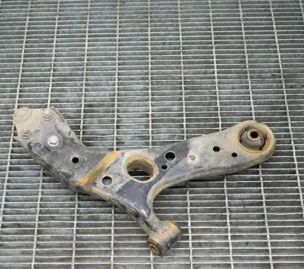 Toyota Auris E180 Front lower control arm/wishbone